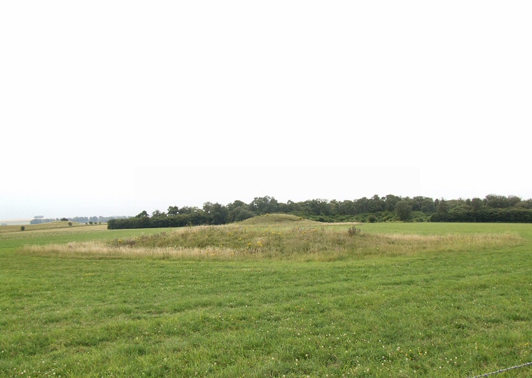 Amesbury 14 Long Barrow with the Sun Barrow behind and Bush Barrow to the left