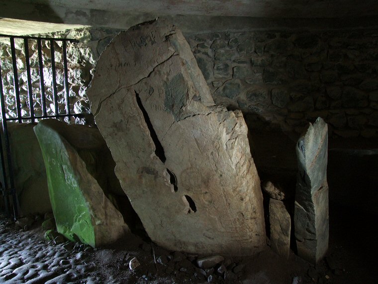 Barclodiad y Gawres - Carved Stone C1