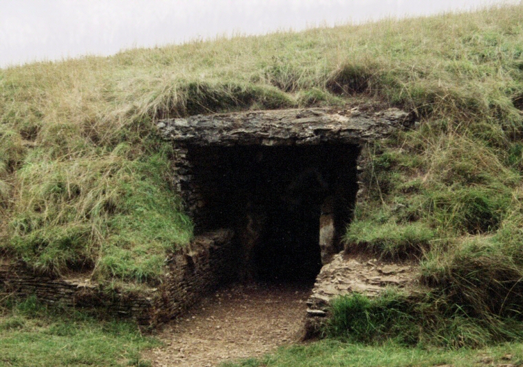 Belas Knap - Eastern Chamber 1