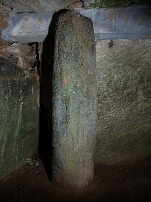 Bryn Celli Ddu pillar