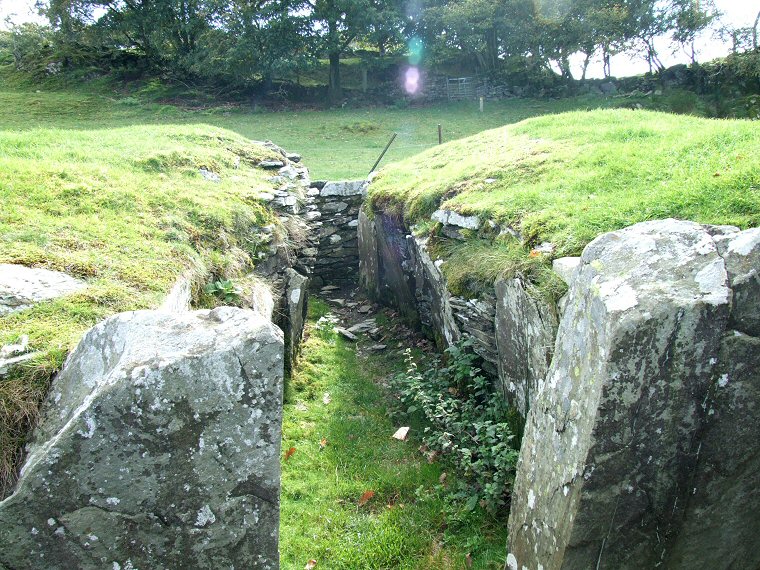 Capel Garmon - original entrance