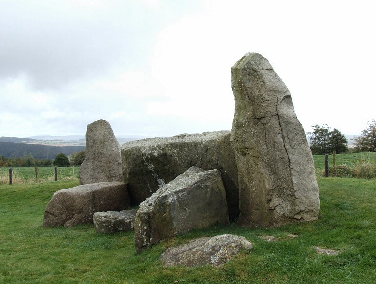 Easter Aquhorthies - view of the rear of the recumbent setting looking southeast