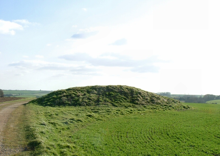 Grim's Mound Round Barrow - Looking South