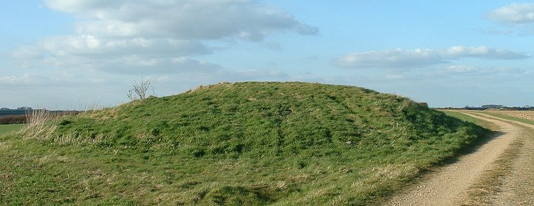 Grim's Mound Round Barrow - Looking North