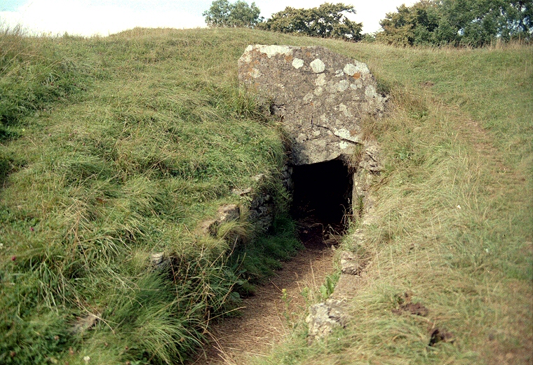 Hetty Pegler's Tump - Entrance