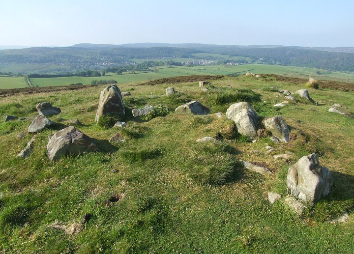 A pair of cairns to the northeast of the hillfort