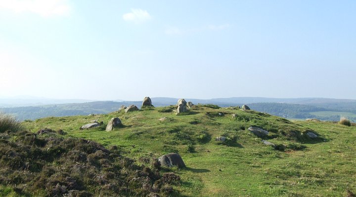 Cairn to the northeast of the hillfort