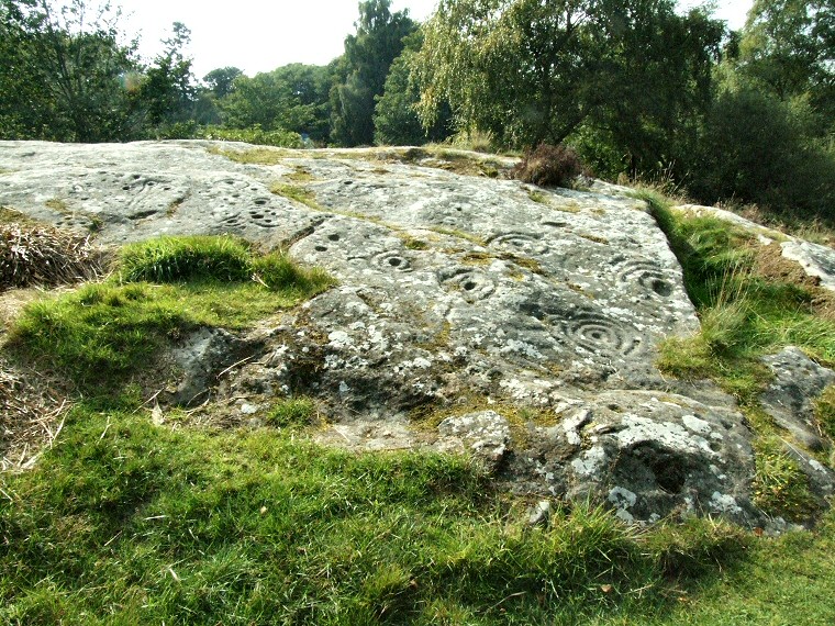 Roughting Linn - carvings on the northeastern side