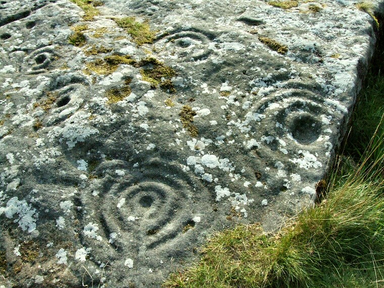 Roughting Linn - carvings on the northeastern side