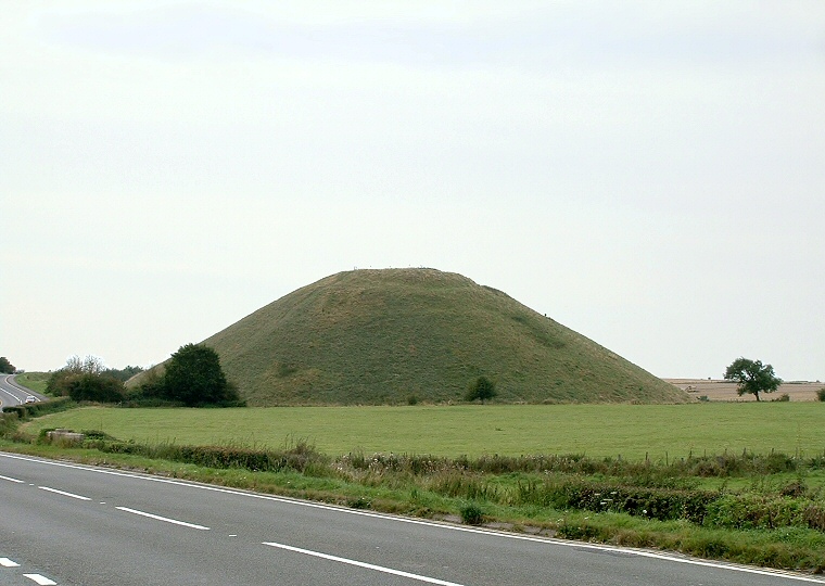 Silbury hill looking northwest  - 2002