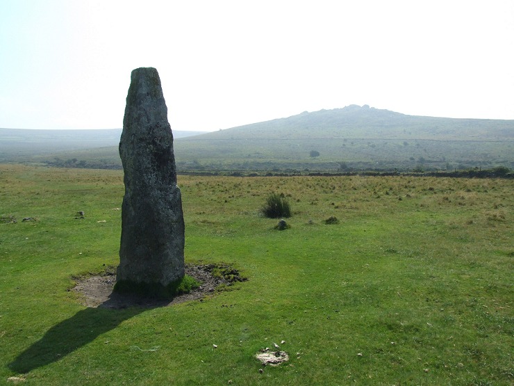 The standing stone -  looking south towards King's Tor