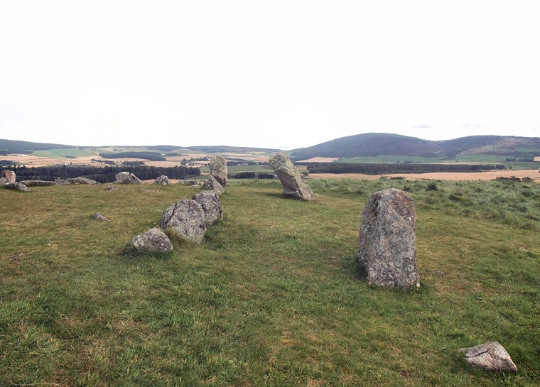 Tomnaverie Recumbent Stone Circle - view of the circle stones and internal cairn