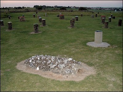Cairn that marks the site of the child's grave at Woodhenge