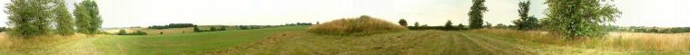 Hagworthingham Bronze Age Round Barrow. Hagworthingham, Lincolnshire